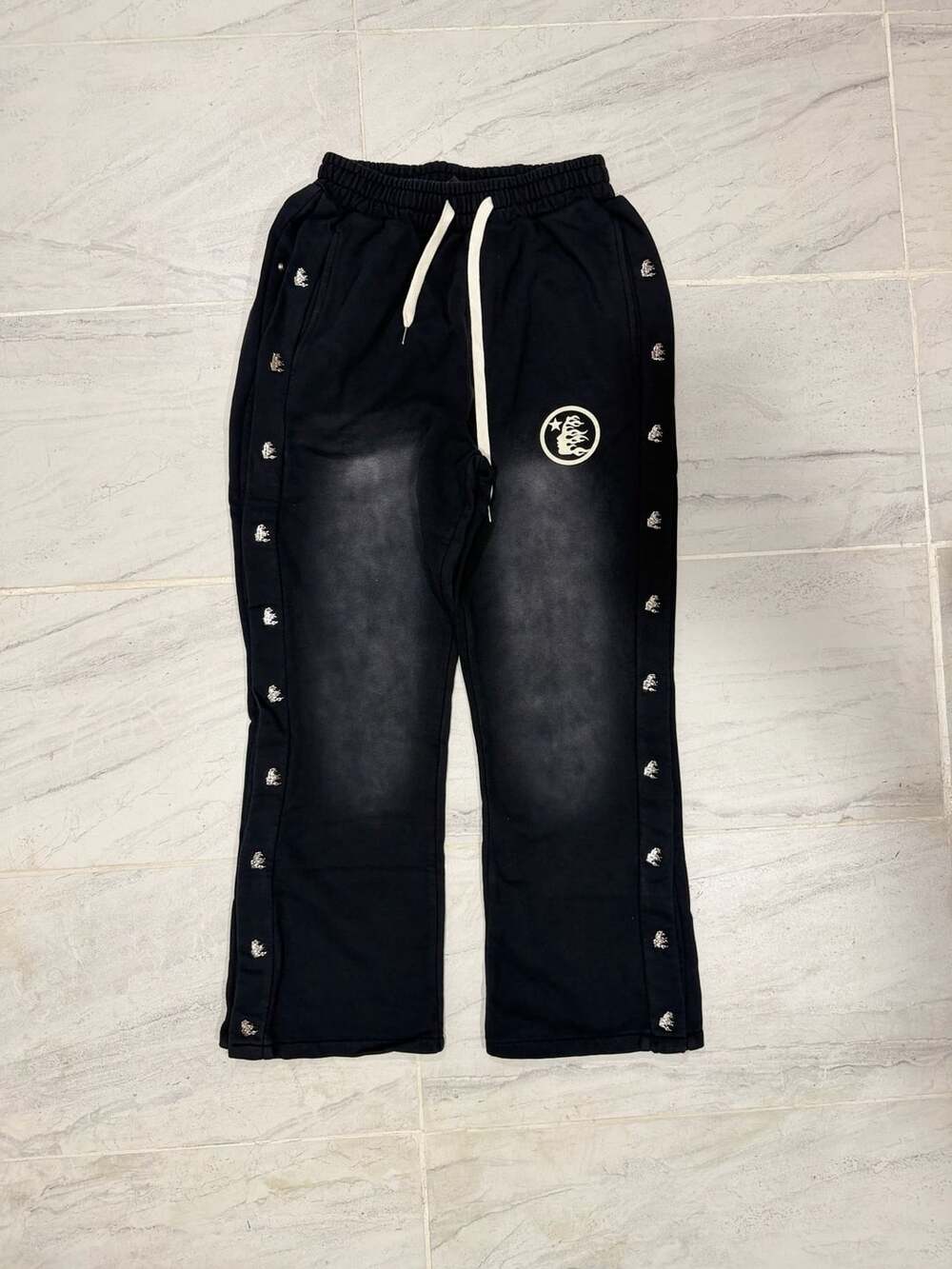 Black Hellstar Sweatpants L (42-44) Like new